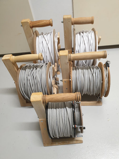 Rullar med lång nätverkskabel